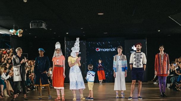 Desfile de Oihane Pardo para presentar el proyecto "Burukoak"