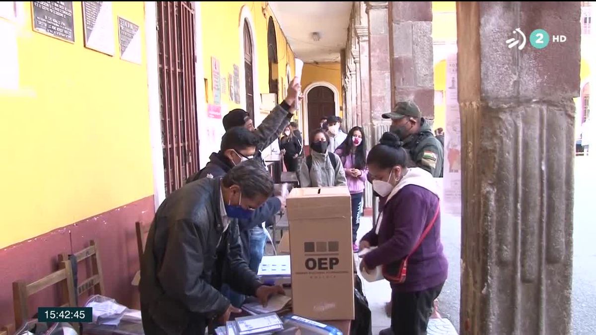 Los observadores tienen un papel fundamental en Bolvia para proteger las elecciones