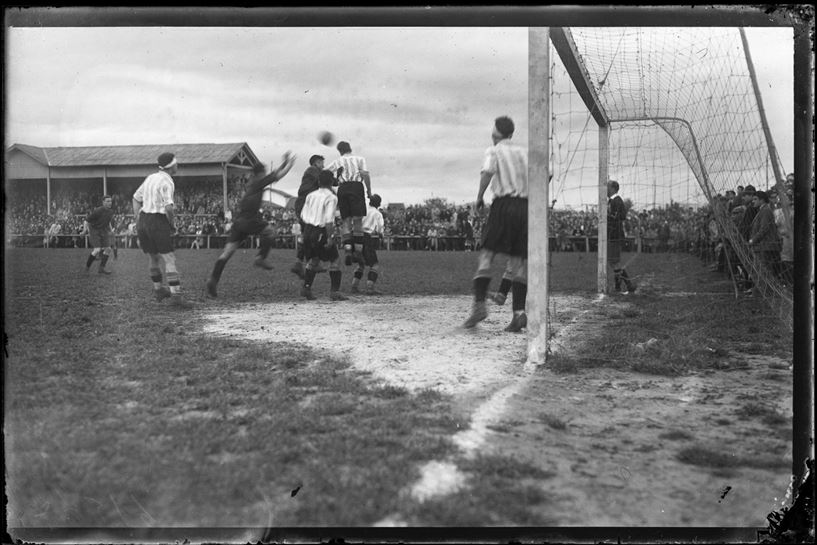 Campo de San Juan, años 30, Osasuna-Alavés (?), Fondo Galle, Gobierno de Navarra. Fuente: Mikel Hiuarte