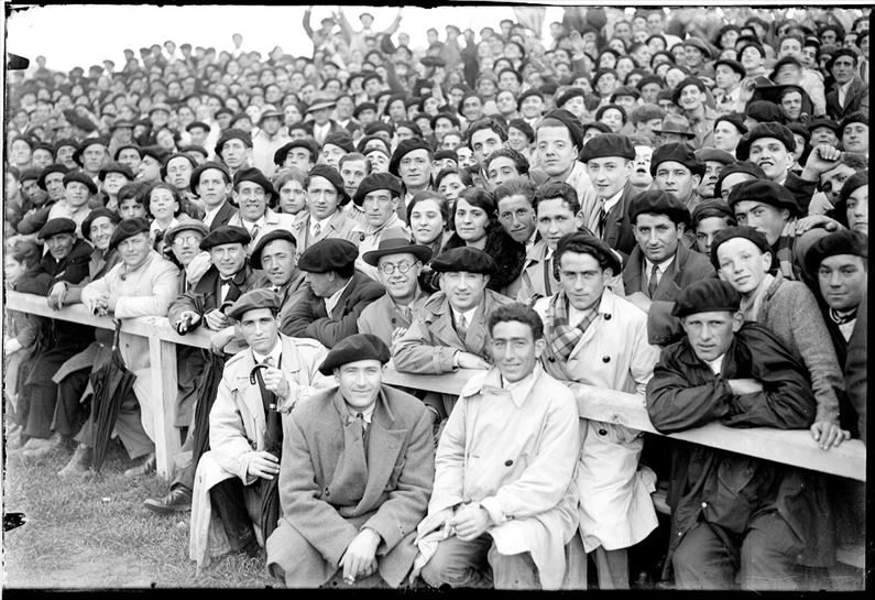 Aficionados San Juan, principios años 30, Fondo Zaragüeta, Museo Navarra. Fuente: Mikel Hiuarte