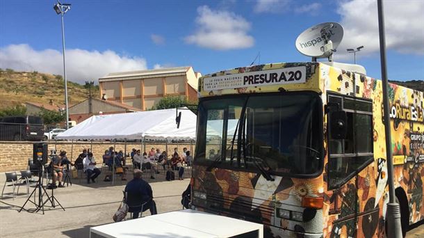 El bus de la repoblación en la localidad navarra de Arróniz el pasado mes de julio.