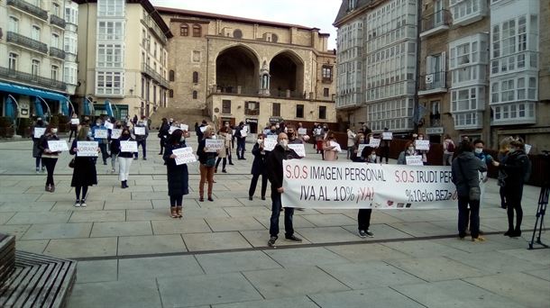 En Álava 1.700 peluqueros y esteticistas podrían quedarse sin trabajo     