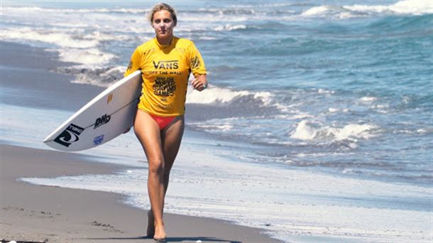 Nadie Erostarbe de nuevo feliz en las playas por poder practicar surf