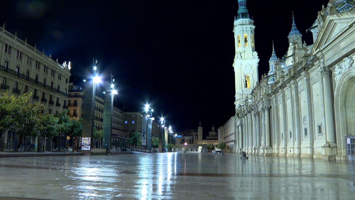 Calles vacías por el toque de queda. Imagen obtenida de un vídeo de ETB.