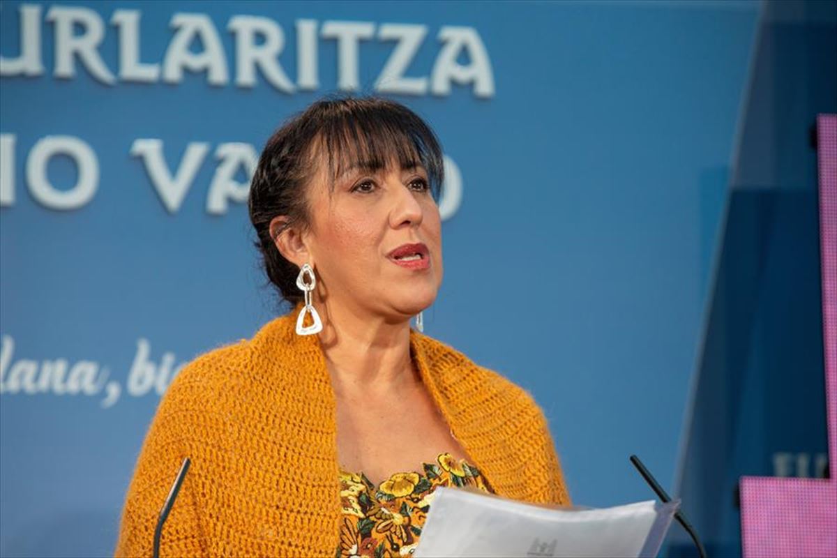 La educadora feminista Cony Carranza recibe el Premio Emakunde a la Igualdad 2019