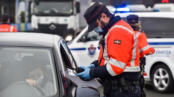 Un control de la Ertzaintza en Iurreta.