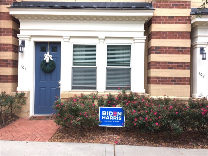 Casa en Virginia de seguidores de Biden.n.