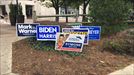 Carteles a favor de Biden.