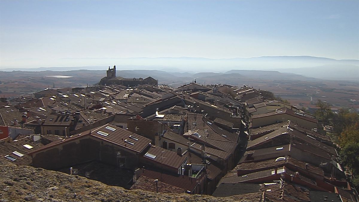 Sin visitantes a causa de la Covid, los pueblos turísticos de Euskadi están semivacios.