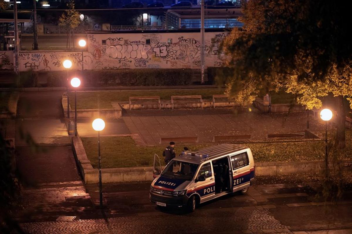 Estatu Islamikoak bere gain hartu du Vienako atentatua
