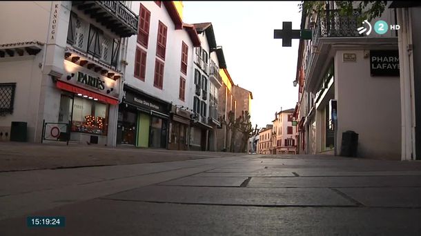 Una calle de Iparralde. Imagen obtenida de un vídeo de EiTB Media.