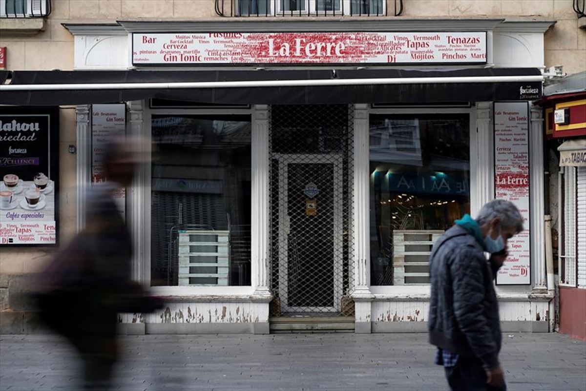Un bar cerrado en Vitoria-Gasteiz