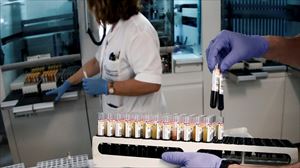 Nafarroak positibo kopurua hirukoiztu du eta ospitaleratzeak ere igo egin dira