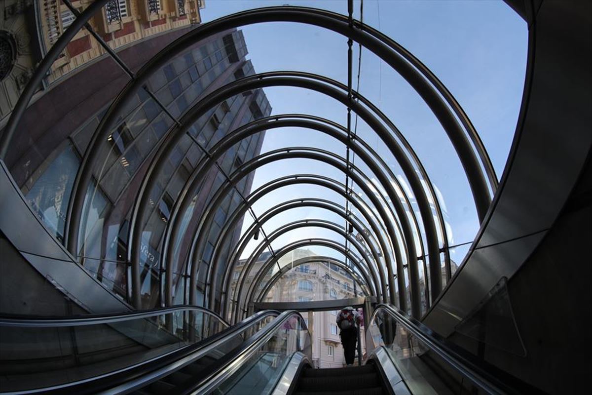 Imagen de la entrada de una estación de Metro Bilbao