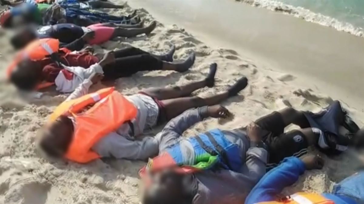74 migratzaile hil dira Libiako kostan