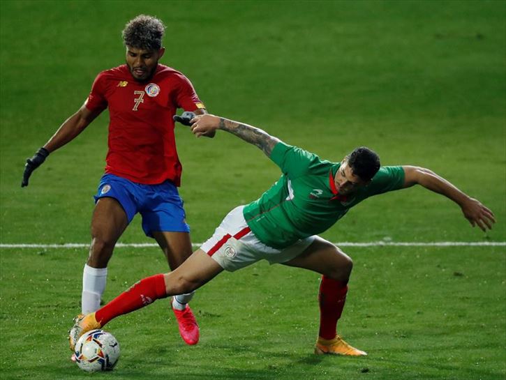 Ander Capak eskuin hegalean jokatu zuen