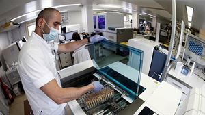 Bajan ligeramente los contagios en Navarra, aunque siguen subiendo las hospitalizaciones