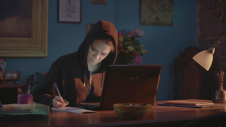 Garazi Amaiaren bulegoan sartu da gauean. Irudia:EITB