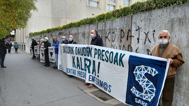 Sarek eta Etxeratek batera egingo dituzte azken ostiraletako presoen aldeko protestak