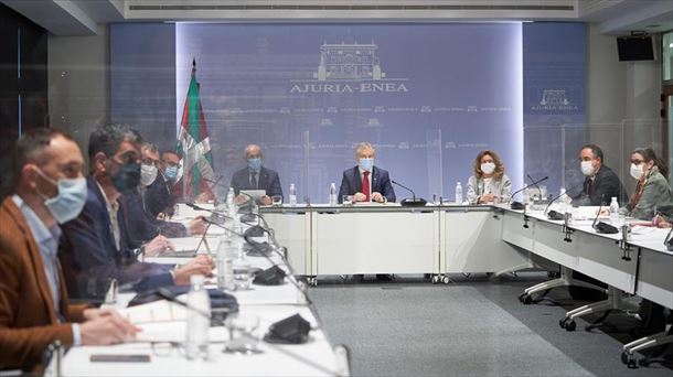 Imagen de archivo de una reunión del Gobierno Vasco.