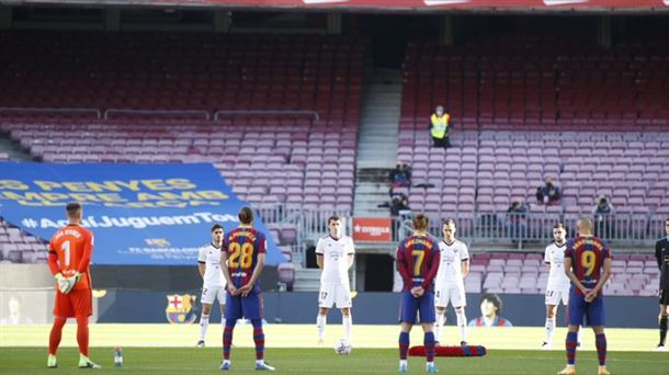 Osasuna fue el "convidado de piedra" en el homenaje a Maradona (imagen vía @CAOsasuna)