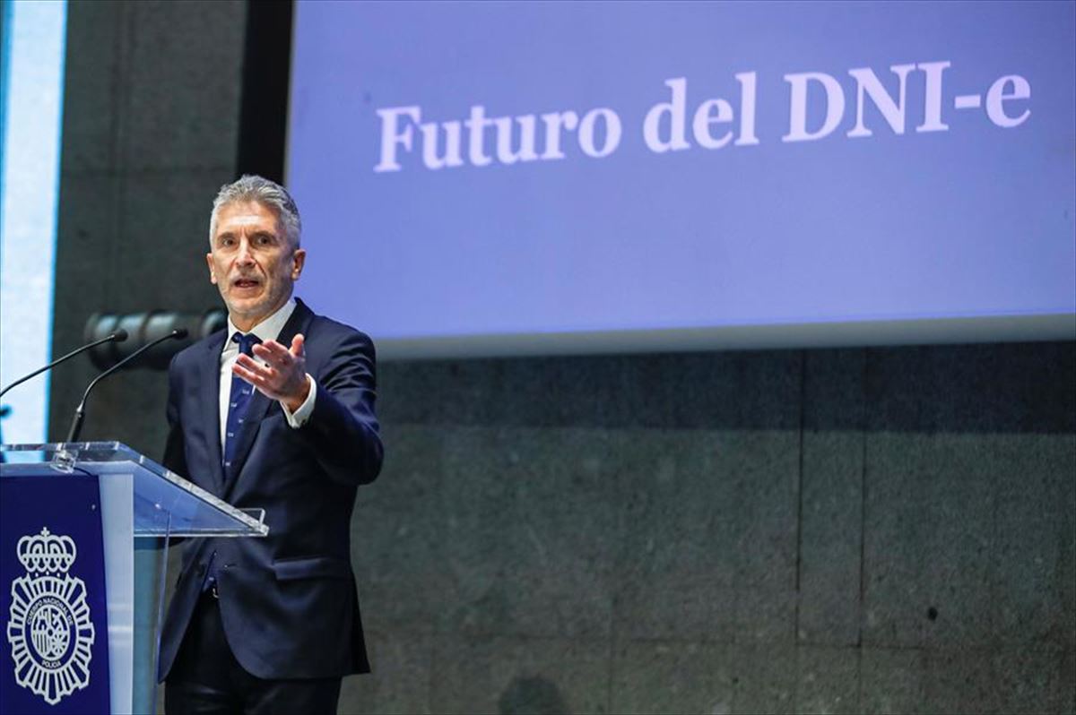 El ministro del Interior español, Fernando Grande-Marlaska, ha dado los detalles del DNI 4.0