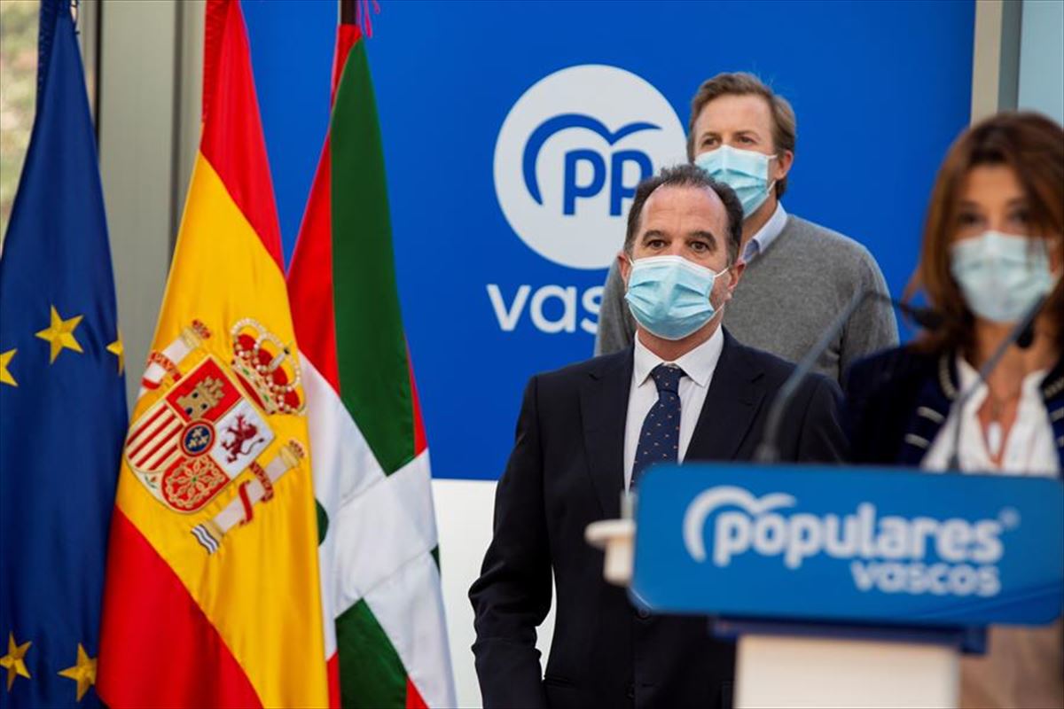 El presidente del PP de Euskadi, Carlos Iturgaiz, en Vitoria. Foto: EFE
