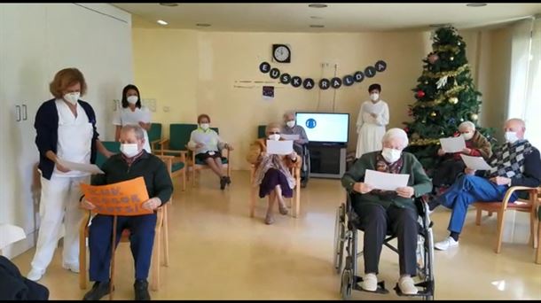 La residencia San Jose Egoitza de Azkoitia nos pide que no nos rindamos nunca