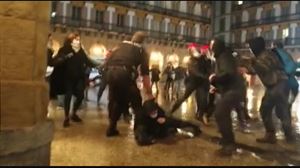 Bi pertsona atxilotu eta 146 salatu dituzte osasun neurriak urratzeagatik