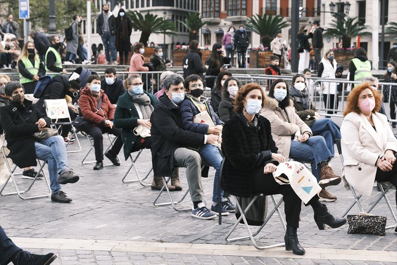 Bertsos a favor de EITB Maratoia.