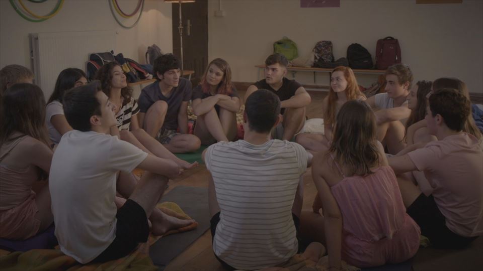 Gazteak gaueko jokoetan