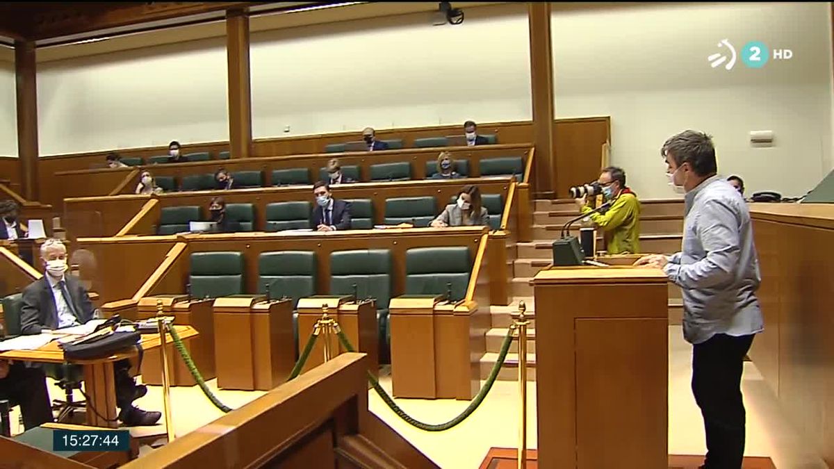 Pleno en el Parlamento Vasco