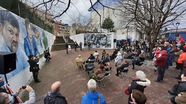 'Mikelen Txokoa' inauguratu dute Altza auzoko San Martzial plazan. Argazkia: Mikel Zabalza Gogoan