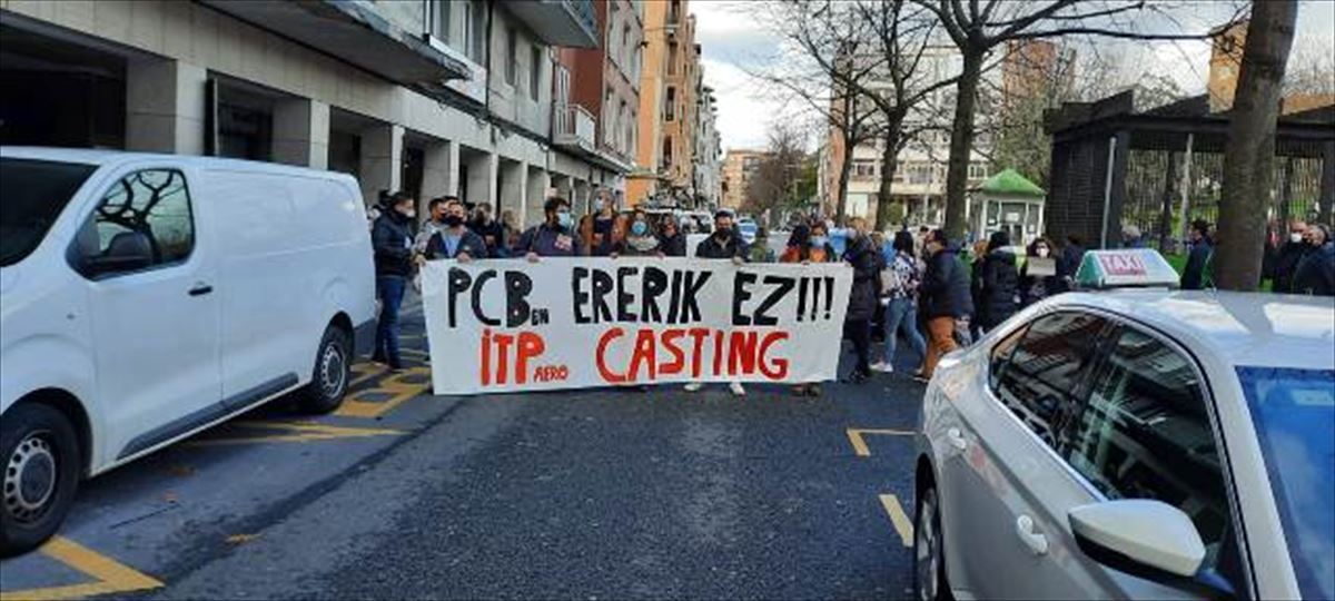 Protesta de los trabajadores de ITP Aero Casting contra el ERE. 