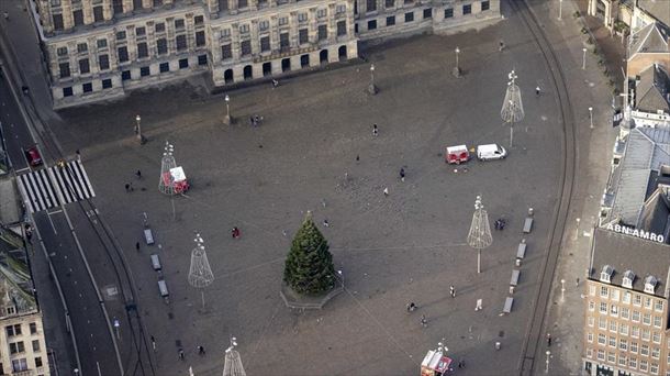 Plaza vacía en Amsterdam.