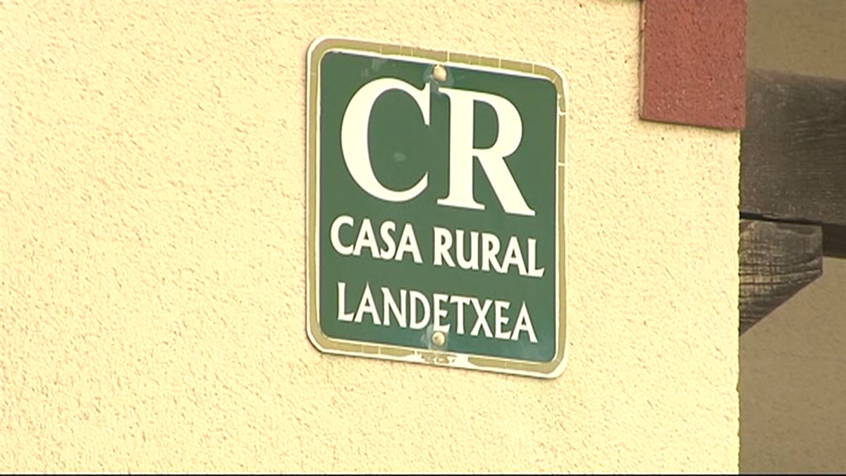 Casa rural. Imagen obtenida de un vídeo de ETB.