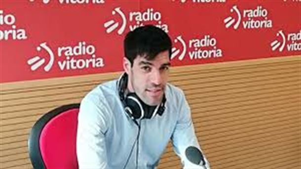 Manu García y Celedón escriben su carta a Olentzero y Mari Domingi