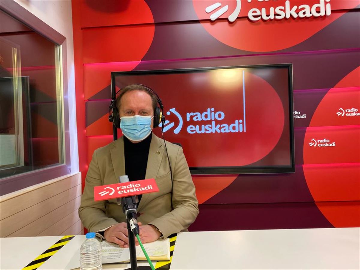 Asier Erkoreka Euskadiko Udaltzainburuen Elkarteko presidentea. Argazkia: Radio Euskadi