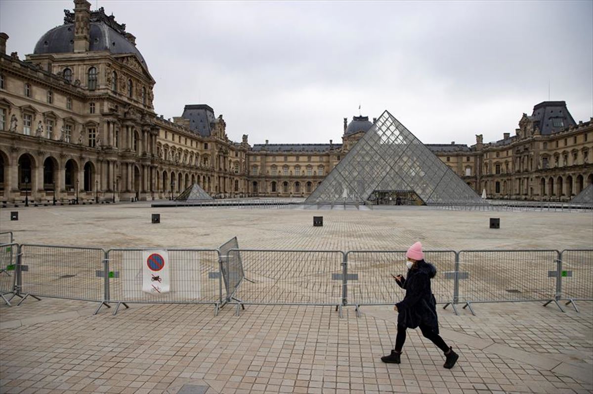 Museo del Louvre en una imagen de archivo. Foto: Efe
