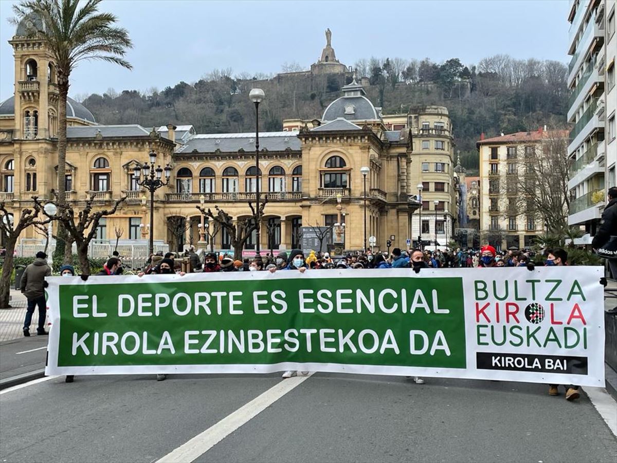 Manifestación de Bultza Kirola Euskadi, San Sebastián.