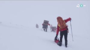 La Ertzaintza rescata a dos montañeros atrapados por la nieve en Ganekogorta