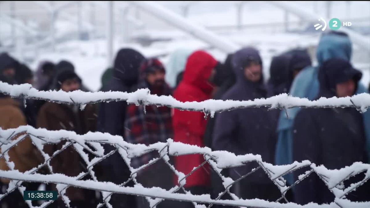 Refugiados varados en Bosnia. Imagen obtenida de un vídeo de ETB.