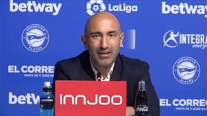 Así ha sido la presentación de Abelardo como nuevo entrenador del Alavés