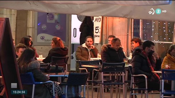 Terraza de un bar. Imagen obtenida de un vídeo de ETB.