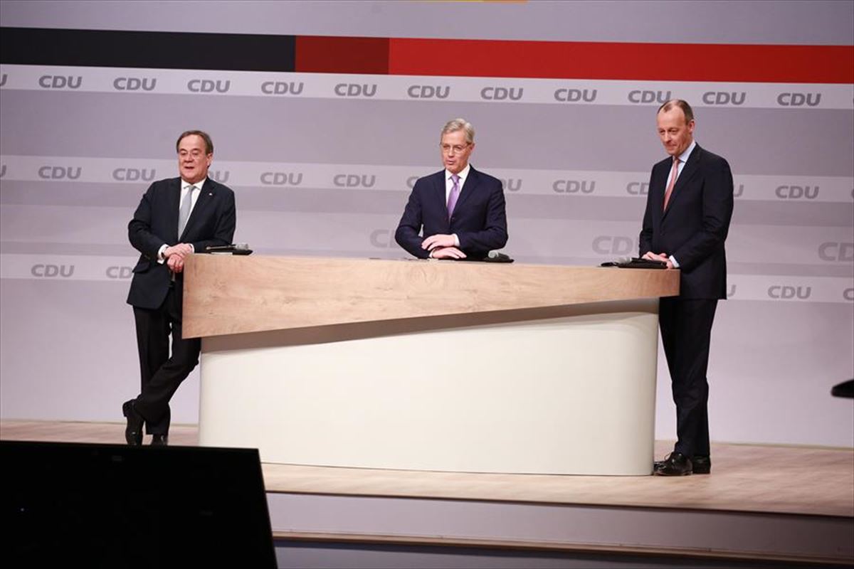Los tres candidatos a presidir la CDU. Foto: EFE