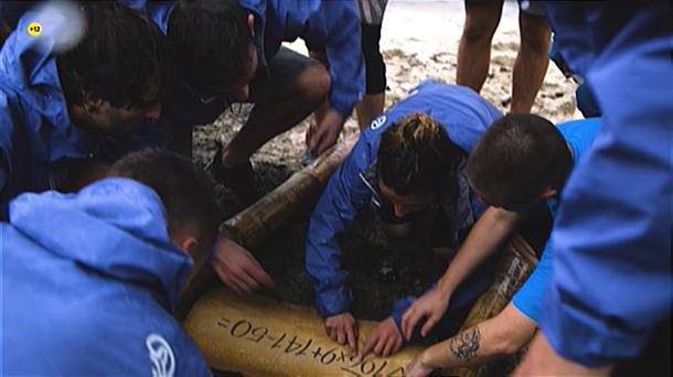 El equipo azul descifrando una raíz cuadrada