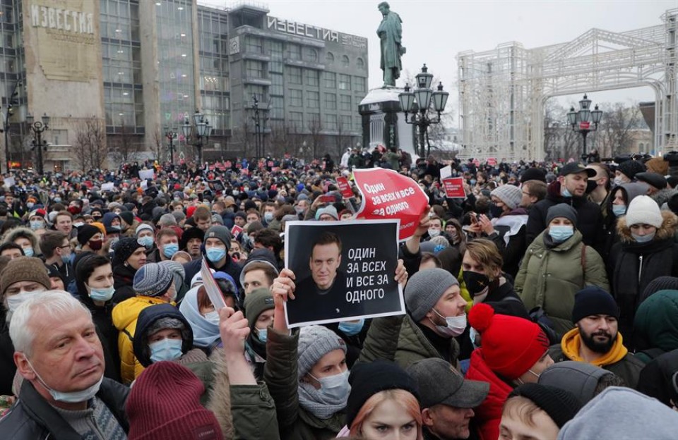 Protesta por la liberación de Navalni en Moscú.