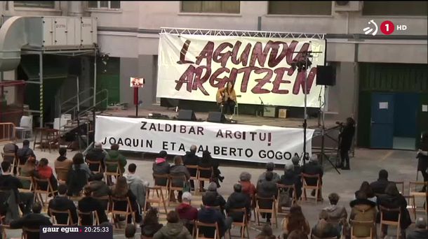 'Lagundu argitzen' plataforma. EITBren bideo bateko irudia