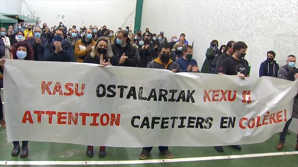 Ipar Euskal Herrik ostalariek astelehenean egin zuten protestaldia