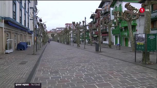 Hondarribia eremu gorrian sartu da. EITB Mediaren bideo batetik ateratako irudia.